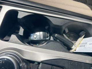 2022 Ford Explorer XLT - Interior Steering Wheel With Keys Image